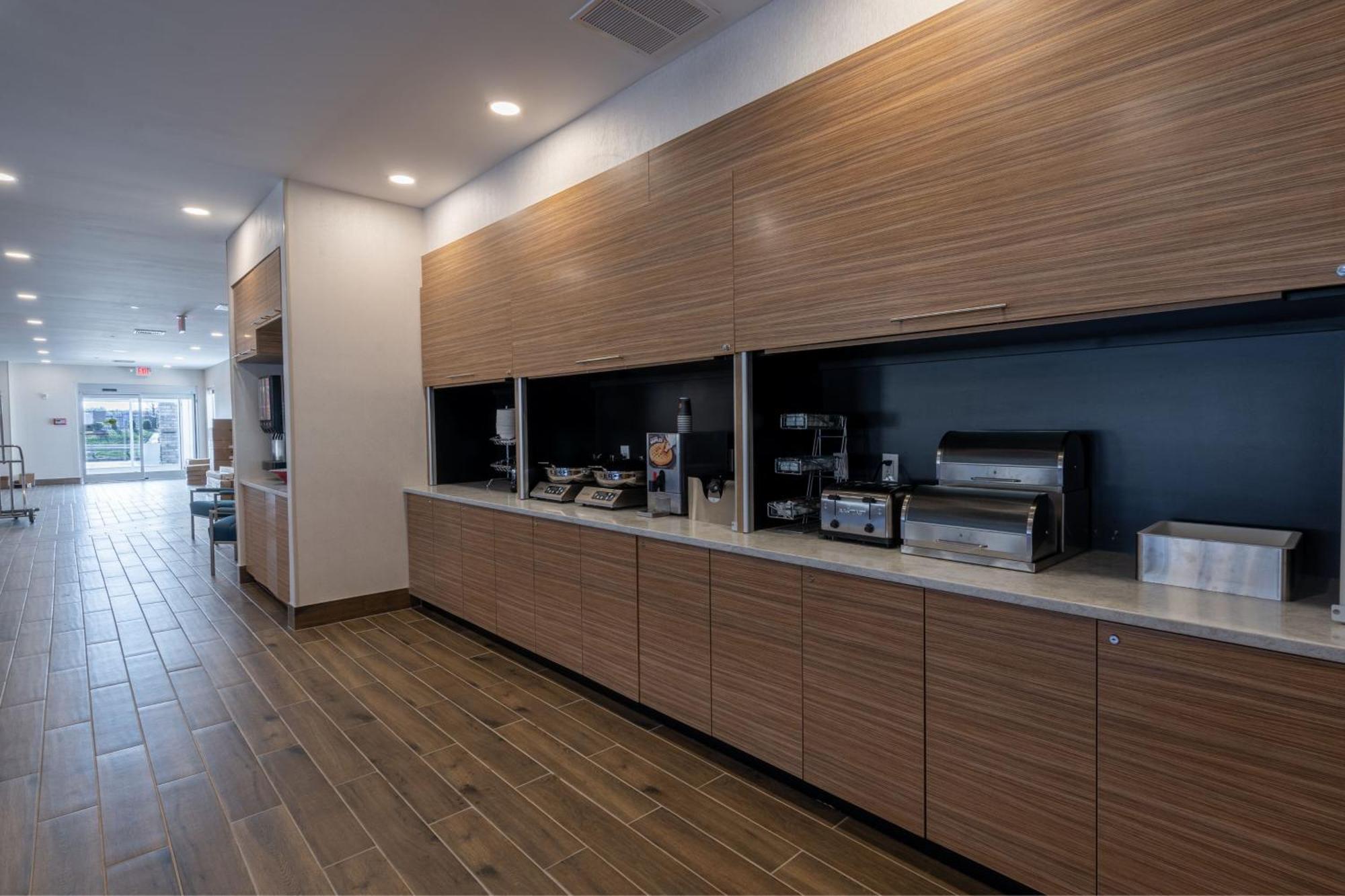 Towneplace Suites By Marriott Clinton Eksteriør billede