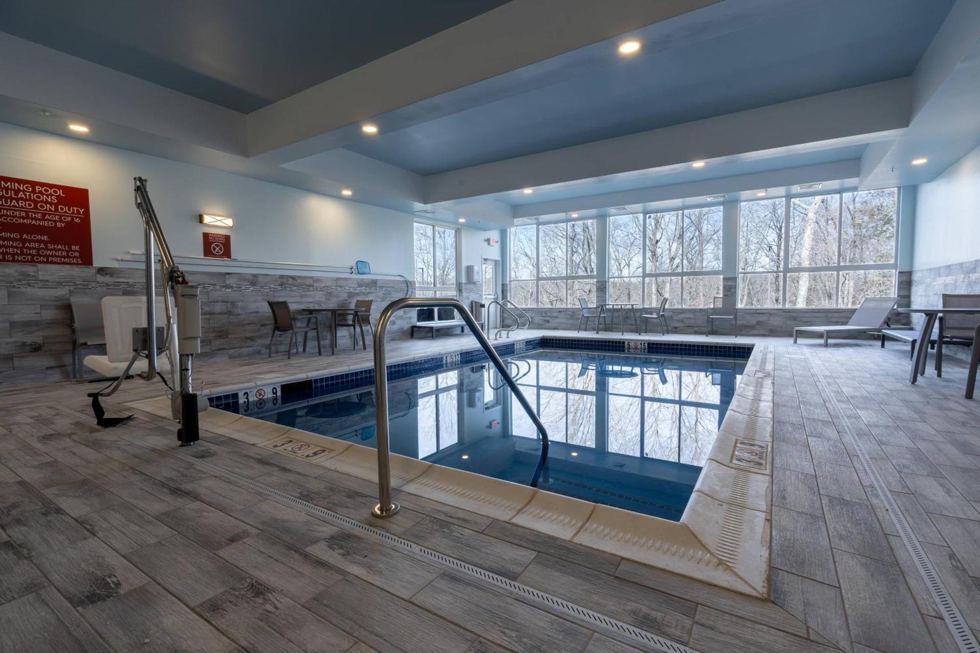 Towneplace Suites By Marriott Clinton Eksteriør billede